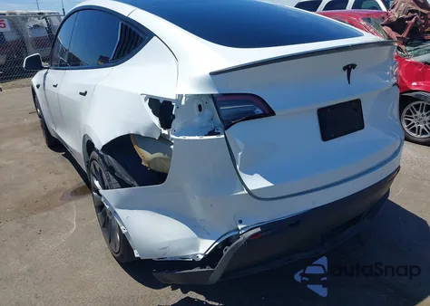 2022 Tesla Model Y Performance Dual Motor All-Wheel Drive z USA, uszkodzony, nr VIN 7SAYGDEF5NF484634
